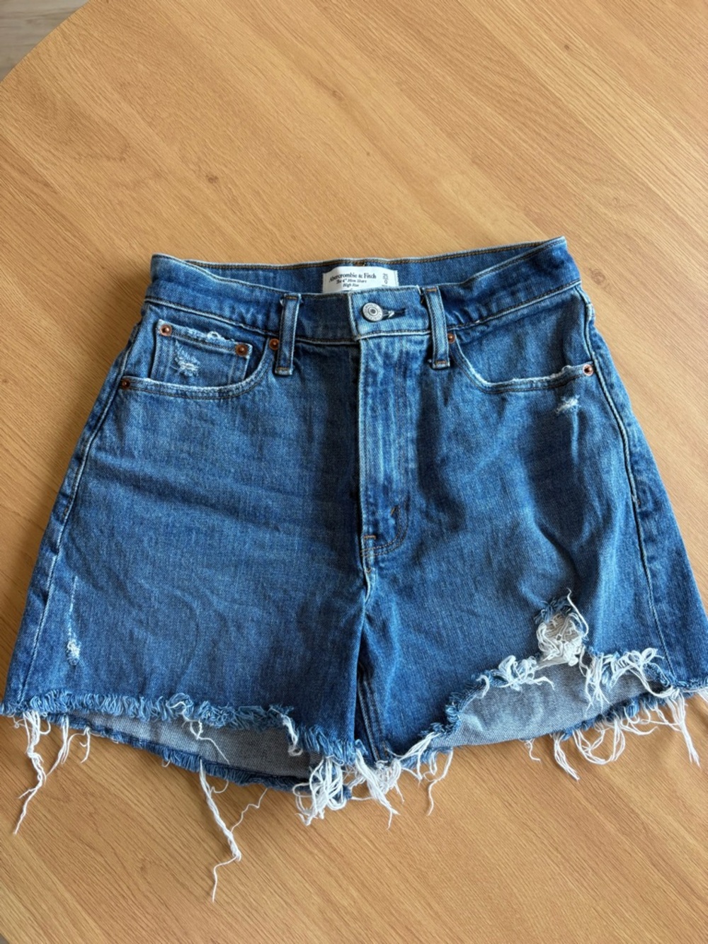 Abercrombie curve love high rise 4" mom shorts